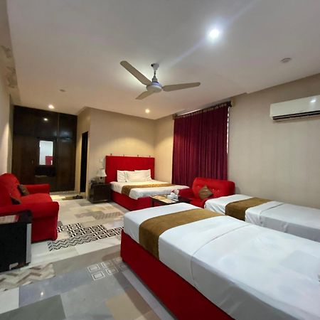 Hotel Tulip Inn, Gulberg Lahore Exterior foto
