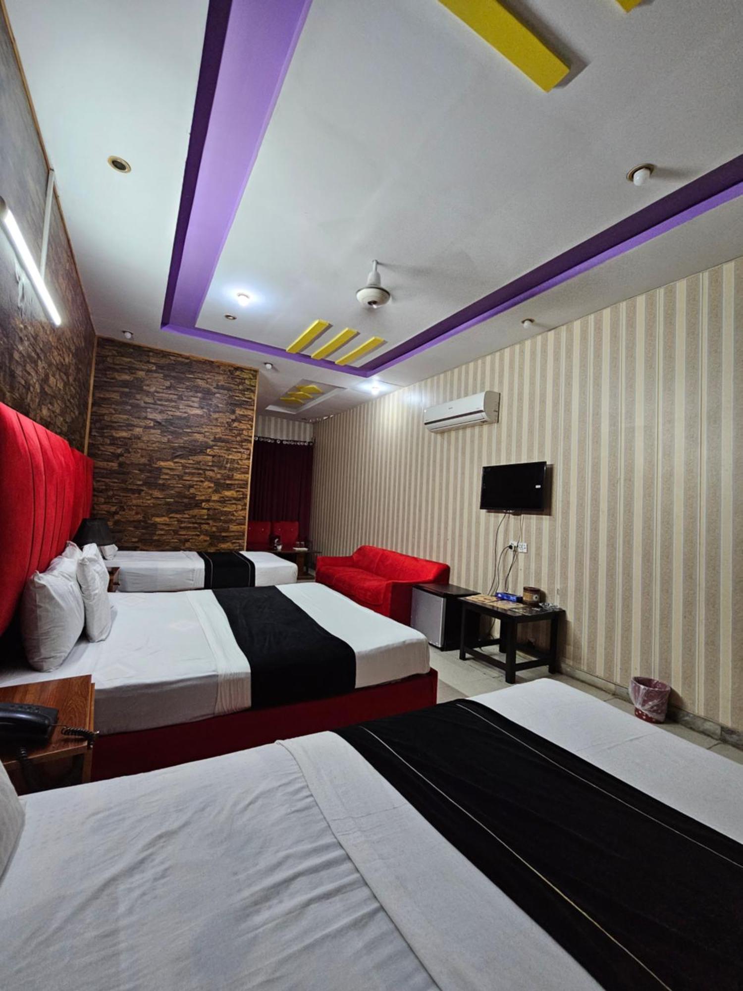 Hotel Tulip Inn, Gulberg Lahore Zimmer foto