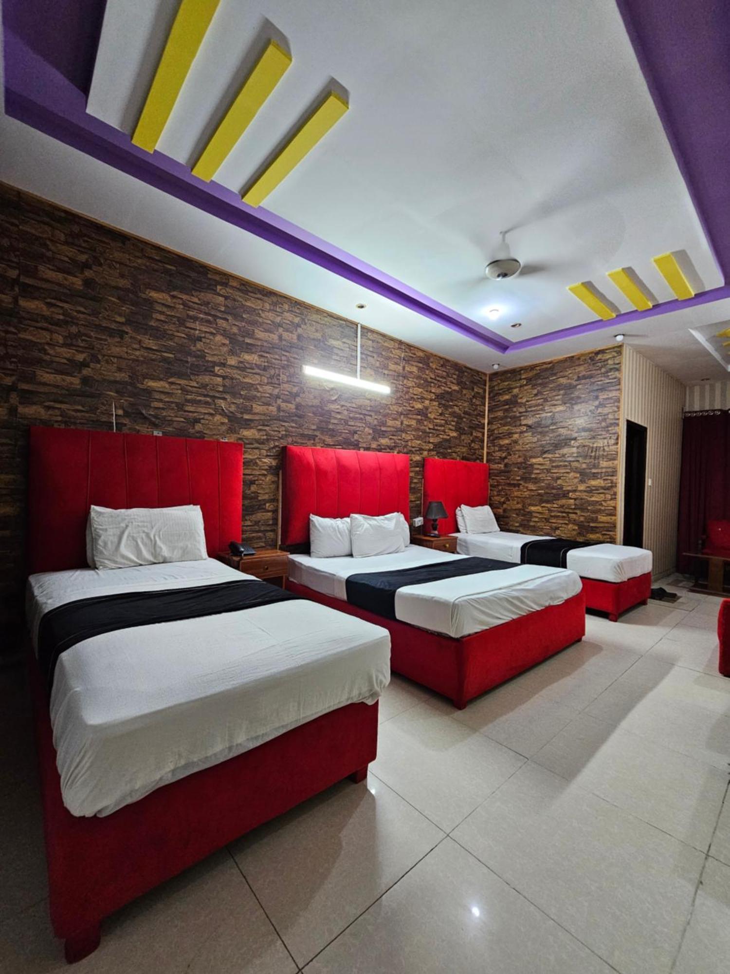 Hotel Tulip Inn, Gulberg Lahore Zimmer foto