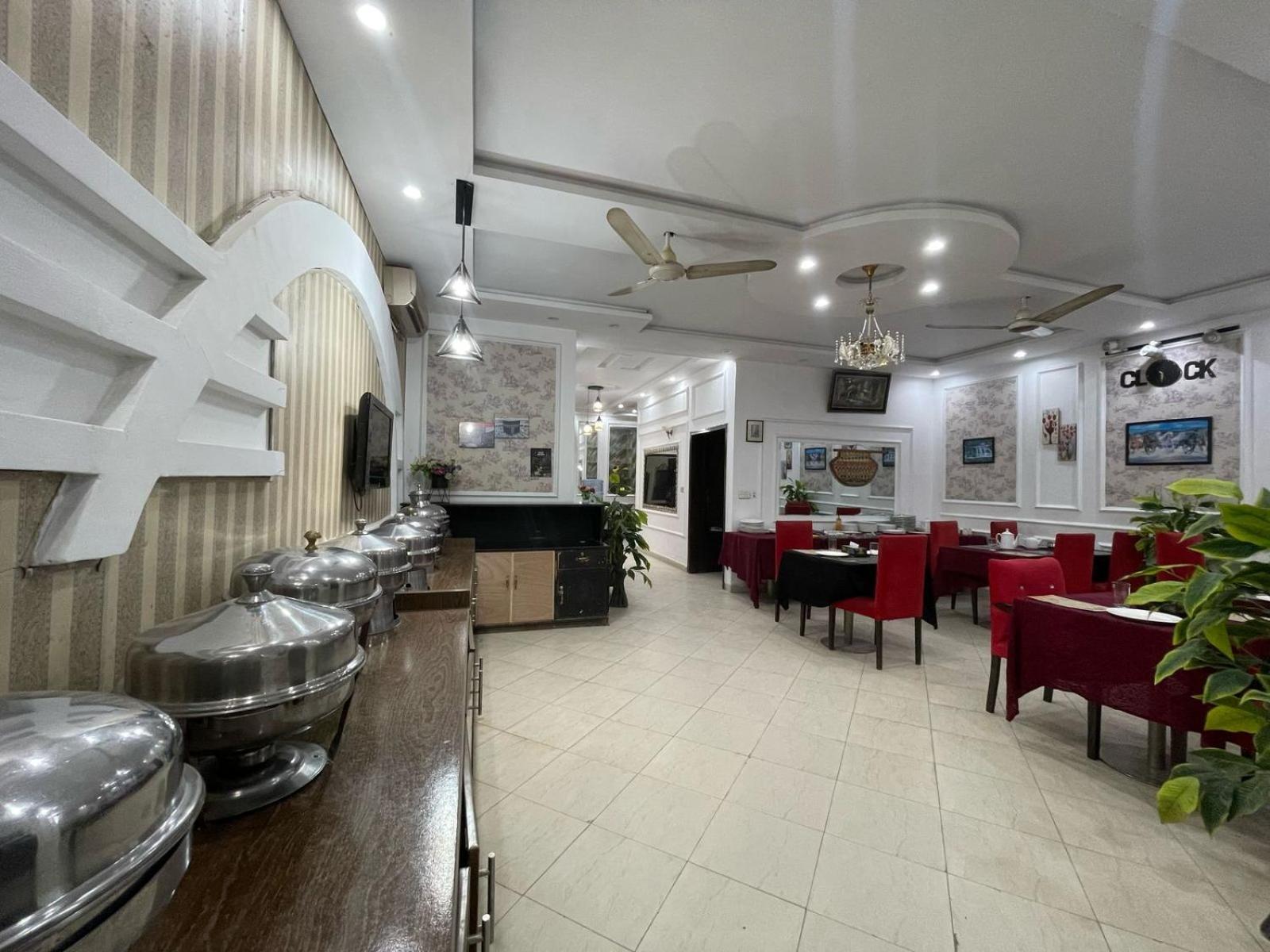 Hotel Tulip Inn, Gulberg Lahore Exterior foto