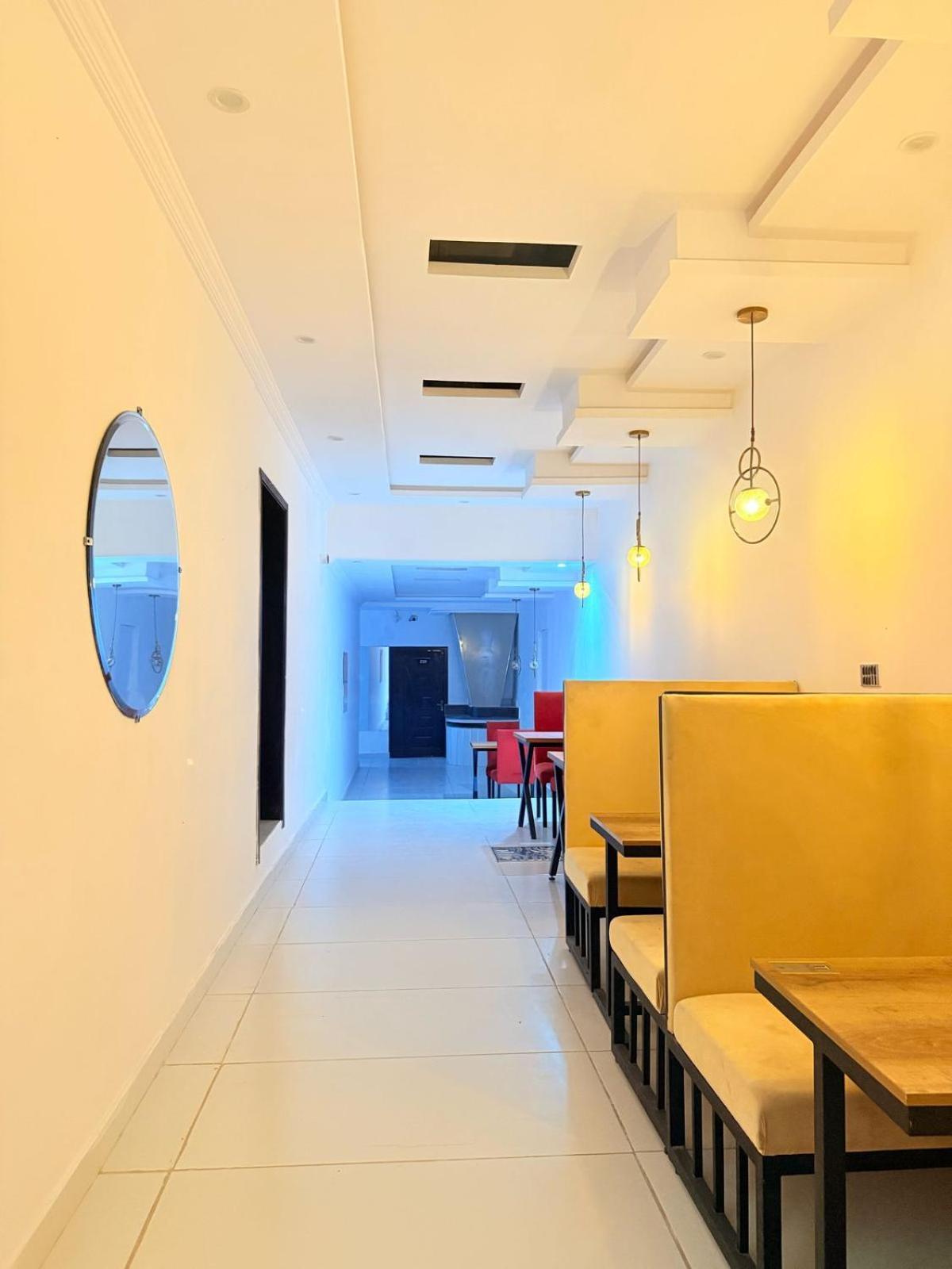 Hotel Tulip Inn, Gulberg Lahore Exterior foto